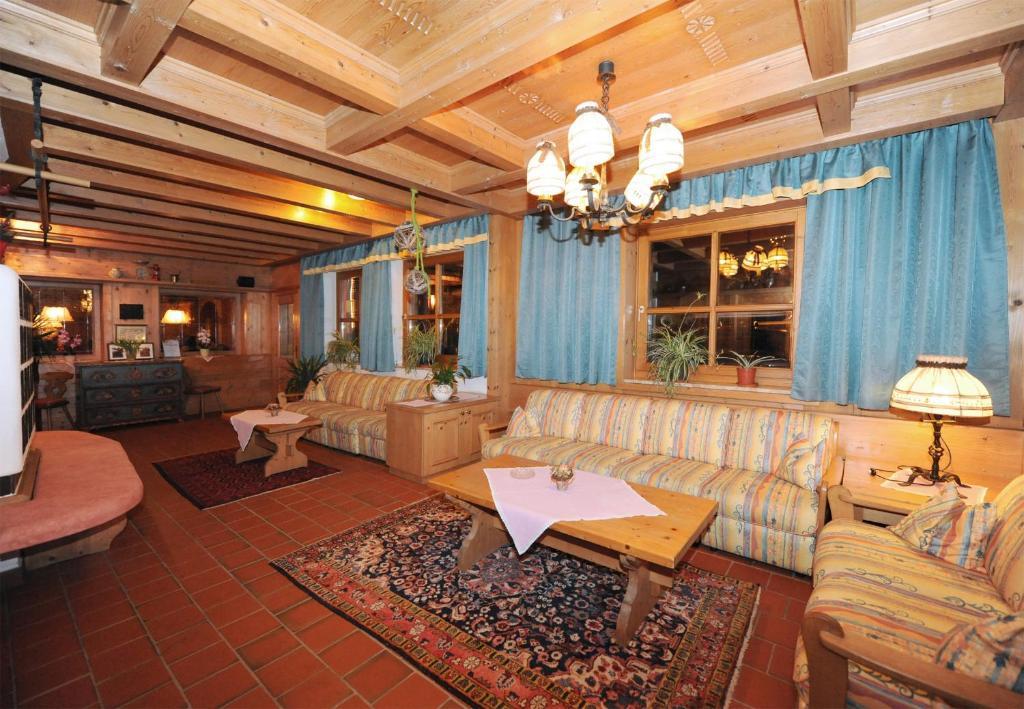 Hotel In Out Unterellmau
