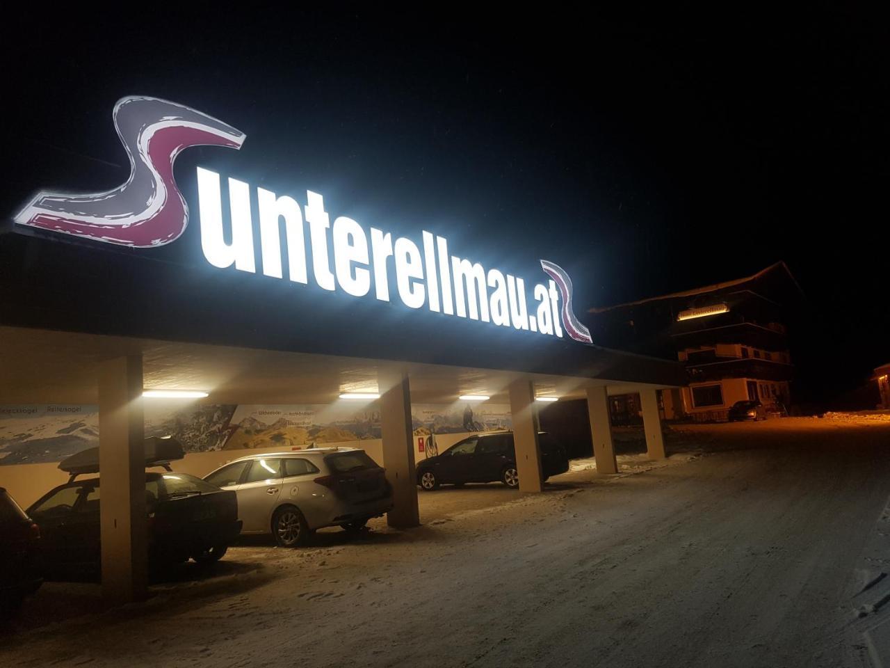 Hotel In Out Unterellmau 3*