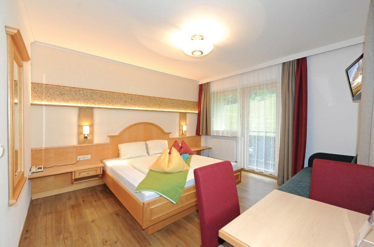 In Out Unterellmau Hotel 3*